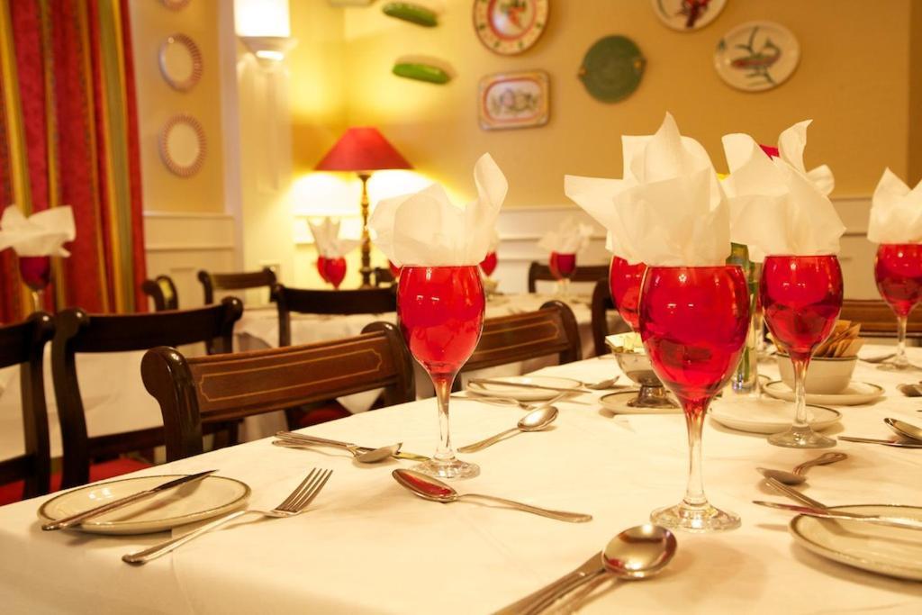 Tully'S Hotel Castlerea 外观 照片